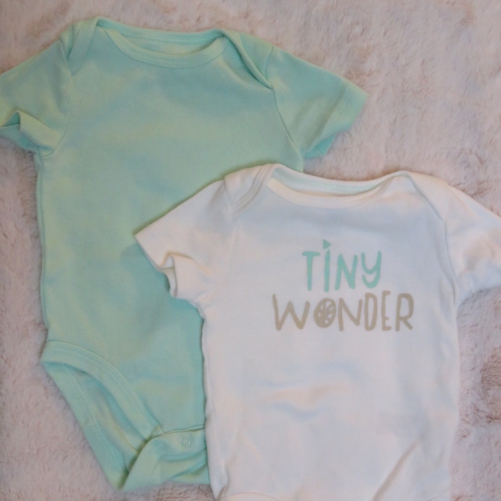 SET OF 2 - UNISEX ONESIES - CLOUD ISLAND - 0/3 MO.